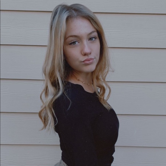 Meet your Posher, Ashley - Picture 2 of 8